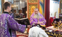 Митрополит Артемий совершил иерейскую хиротонию диакона Рустика Карташова
