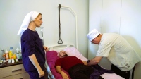 В Хабаровске 15 человек получили свидетельства младших медсестер на епархиальных курсах